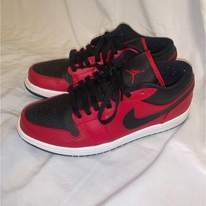 Jordan 1 low “Gym Red”